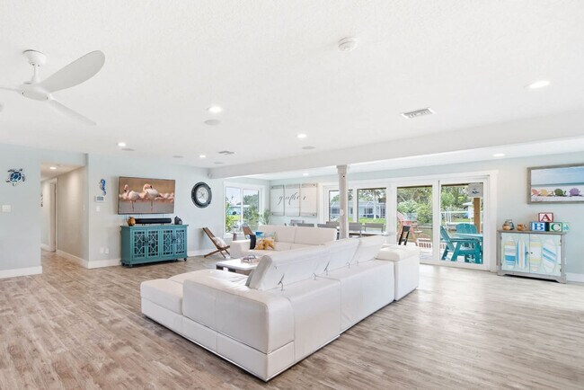 Building Photo - 436 Cocoa Isles Blvd