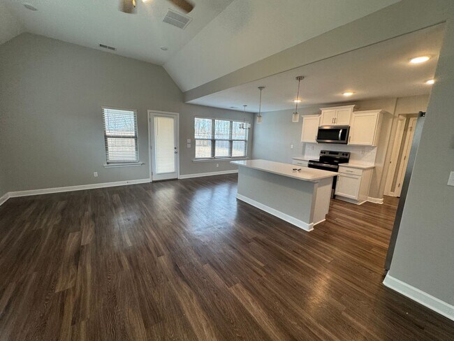 Foto del edificio - NEWLY CONSTRUCTED IN WALLS, MS