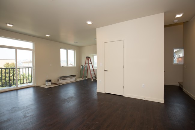 Open floor plans with - West Emerson Street Portfolio