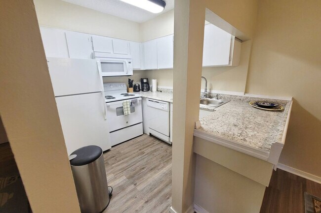 Foto del edificio - 6519 W Newberry Rd