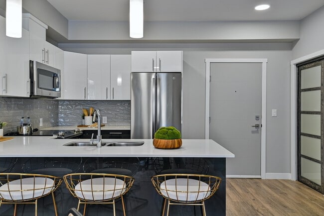 Building Photo - The Allure Apartments