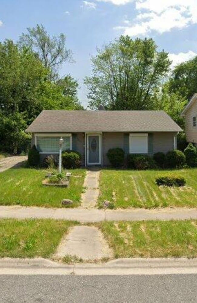 Building Photo - 1029 Clinton St