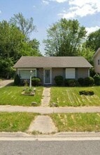 Building Photo - 1029 Clinton St