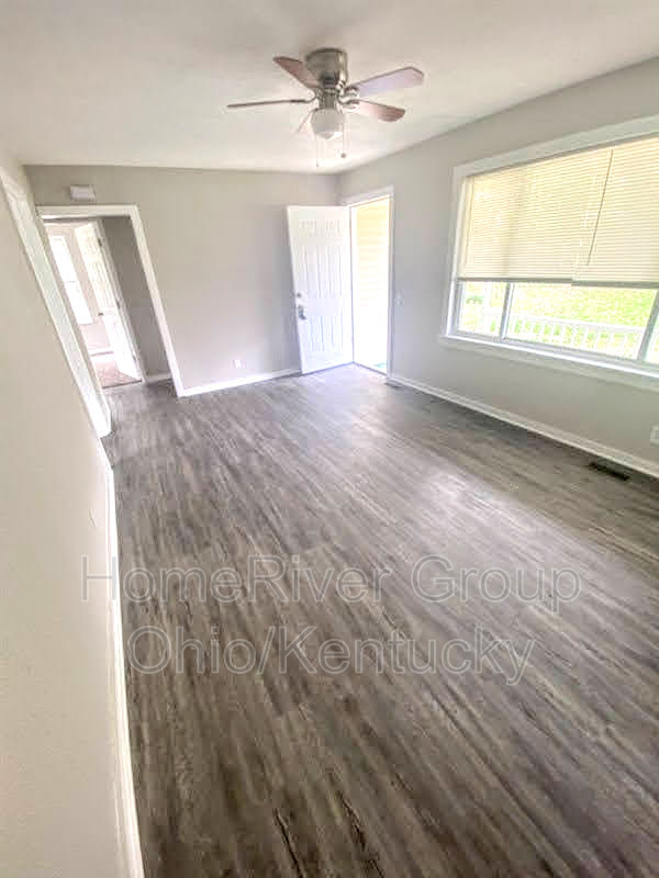 Building Photo - 2303 Rolling Acres Dr