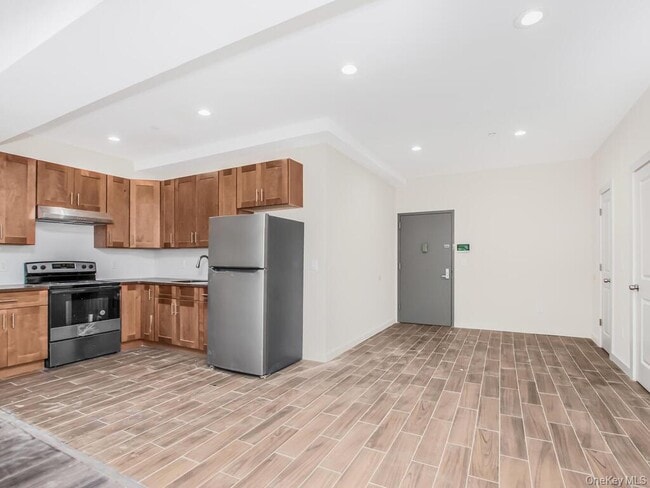 Foto del edificio - 409 Warburton Ave