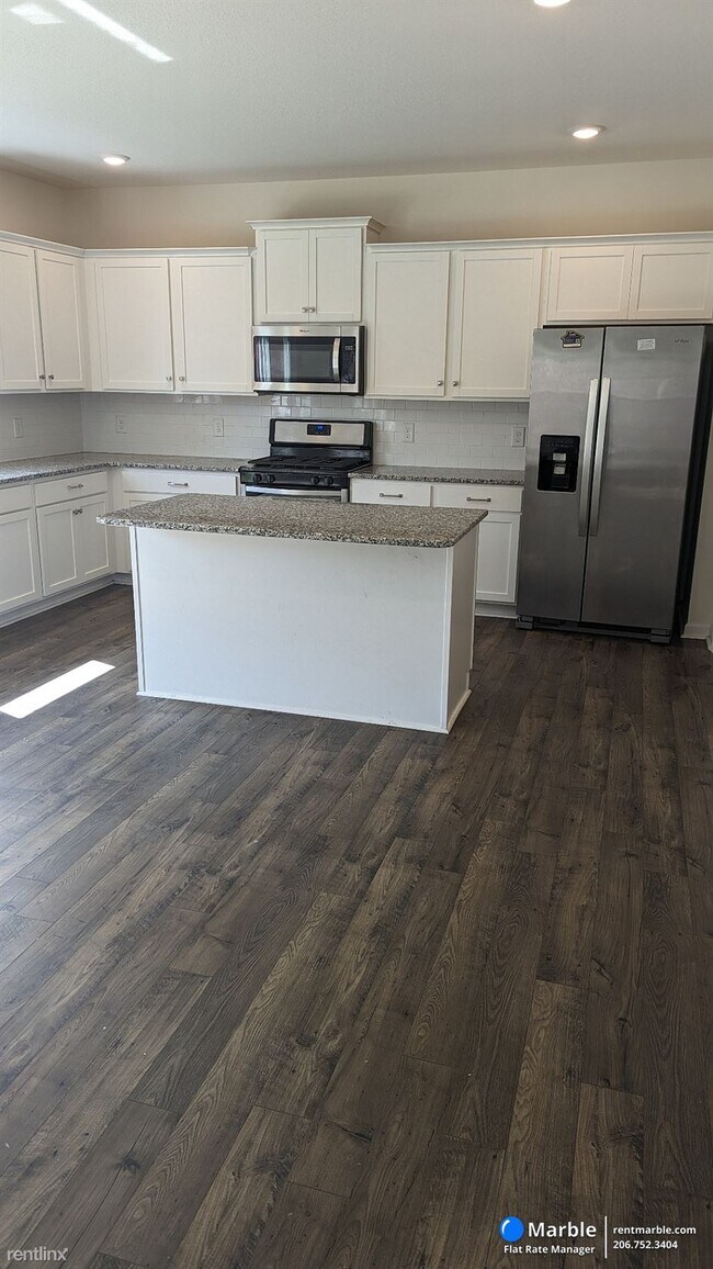 Foto del edificio - 4 br, 2.5 bath House - 2842 Red Barn Rd