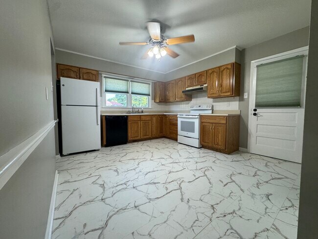 Foto del edificio - 1612 Raleigh Rd