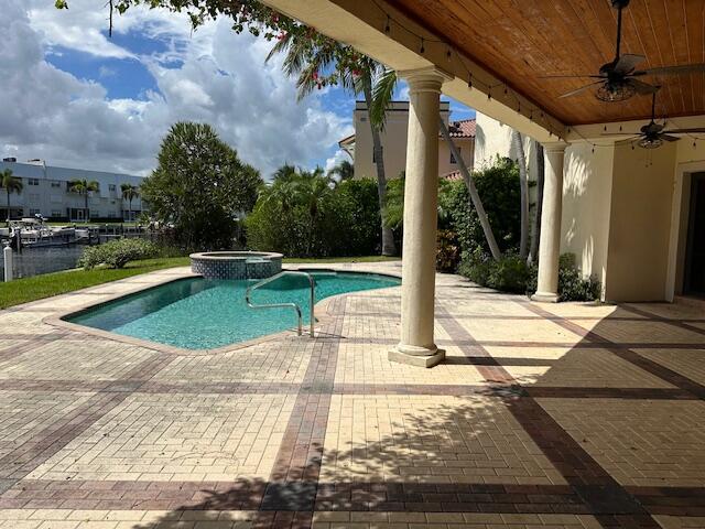 Building Photo - 1111 Singer Dr