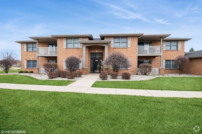 Building Photo - 9743 Wildwood Ct