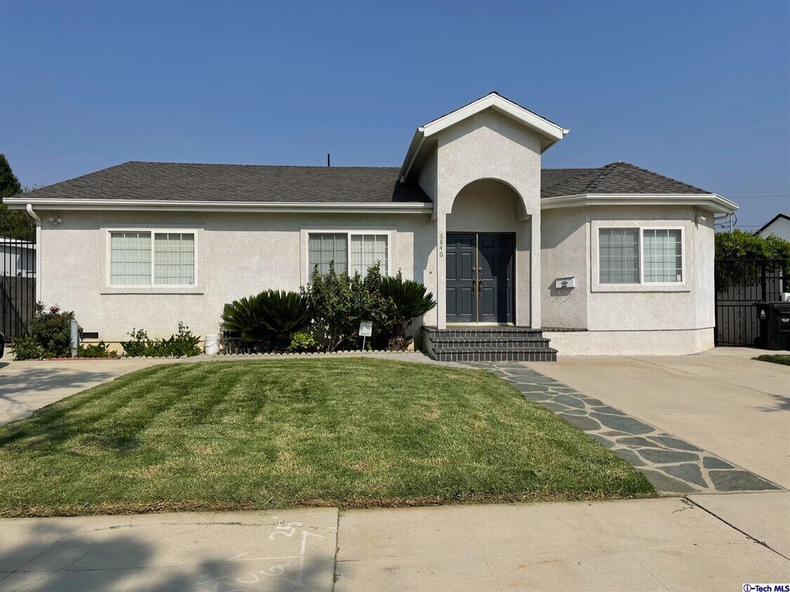 Primary Photo - 6846 Shoshone Ave