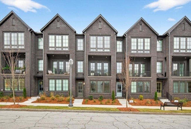 Building Photo - 2641 Mackintosh Ct