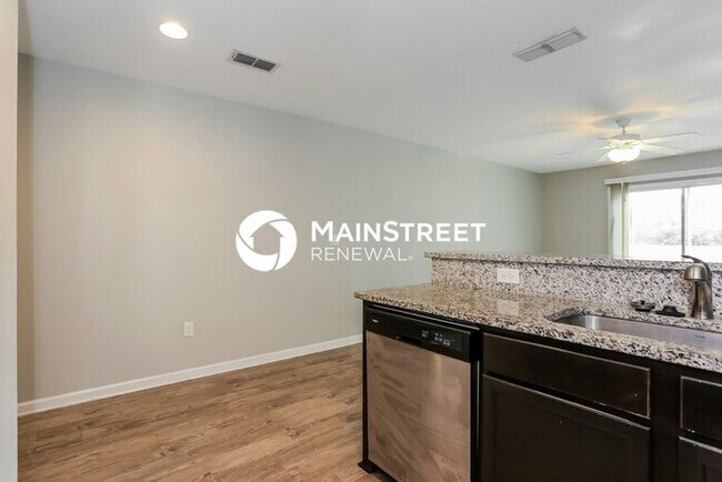 Building Photo - 3 Bedroom Pet-Friendly Home in Jacksonvill...