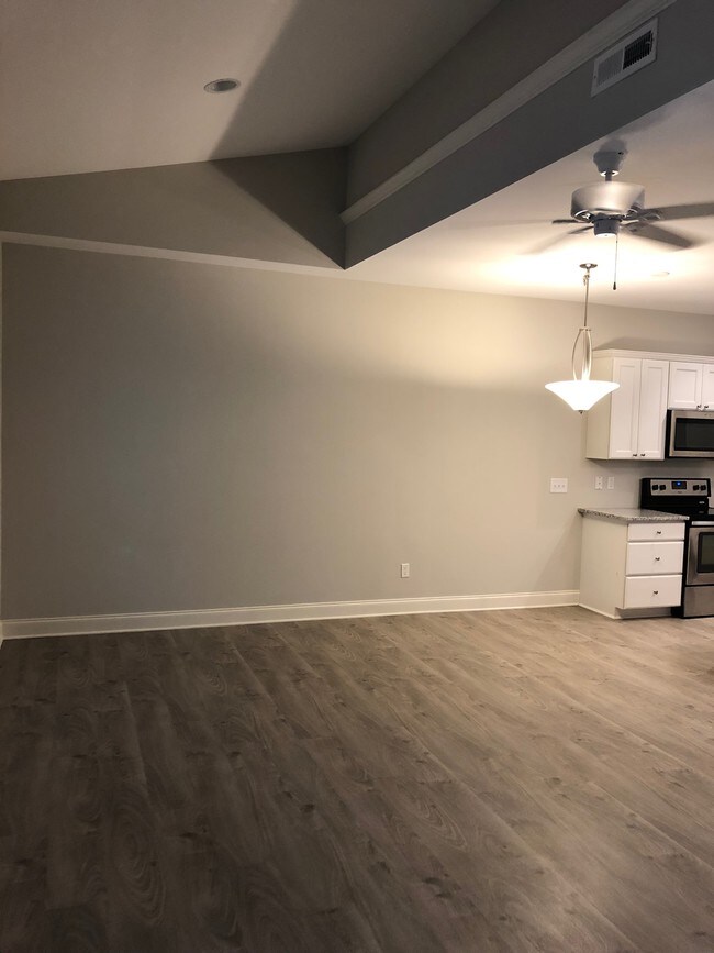 Foto del edificio - 1467 Quail Cir
