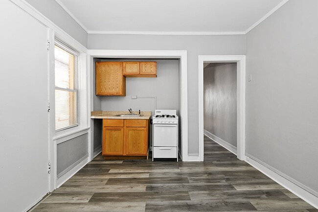 Interior Photo - 8201 S Paulina Street
