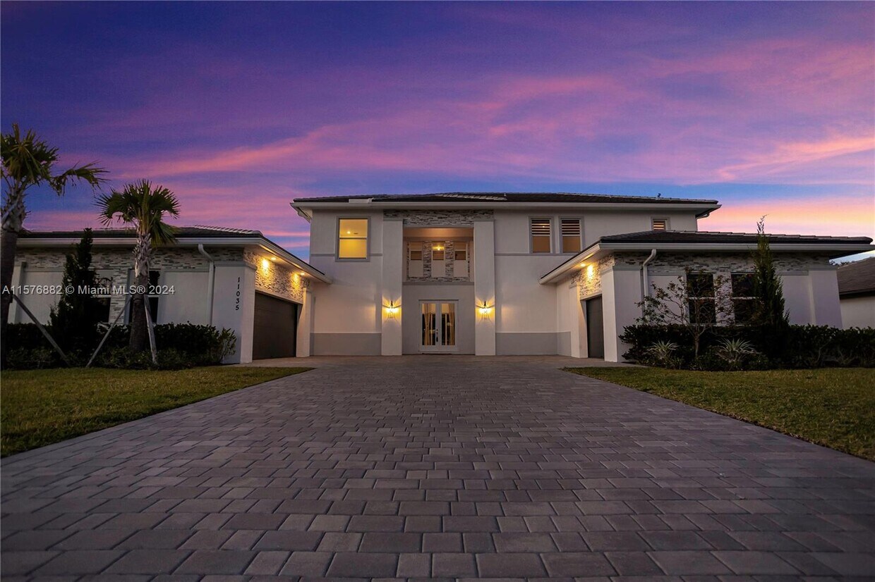 Foto principal - 11035 N Sierra Rnch Dr