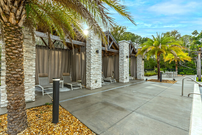 Building Photo - Vintage Amelia Island Apartments