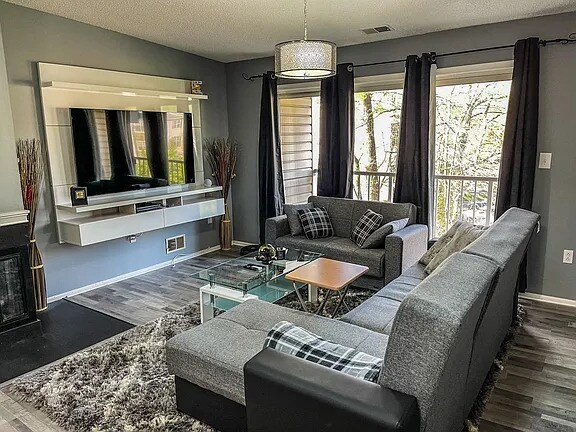 Foto del edificio - 74 Aspen Ct