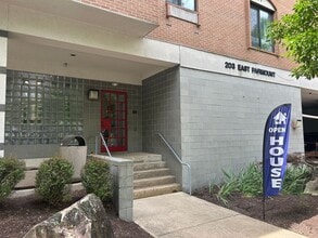 Building Photo - 203 E Fairmount Ave