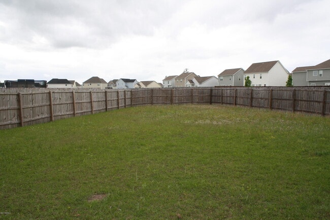 Building Photo - 302 SW Plantation Dr