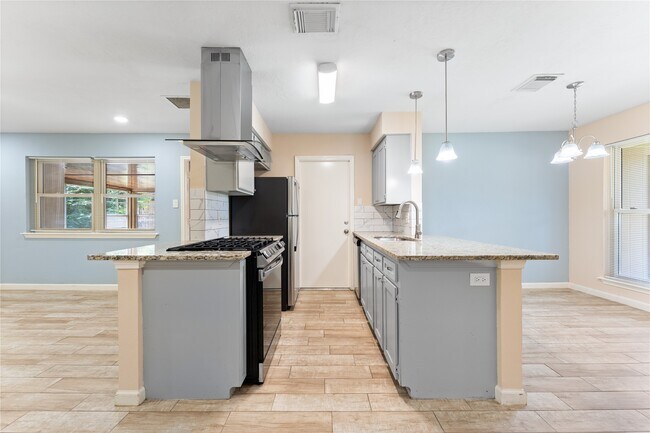 Foto del edificio - 1230 Gamma St