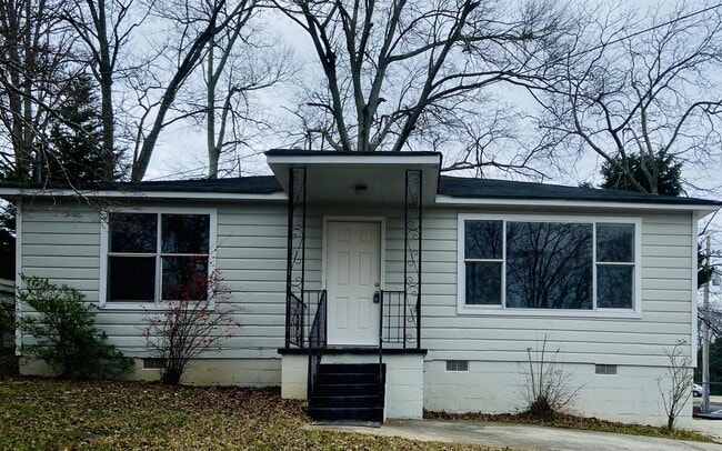 Photo - 365 Power Ave House