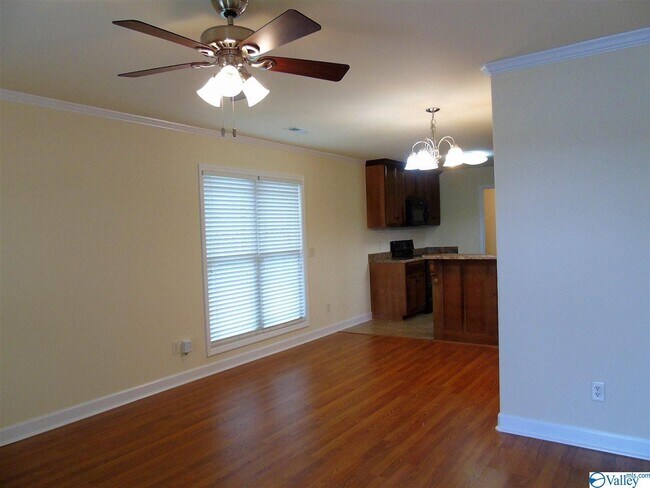 Building Photo - 5157 Maysville Rd