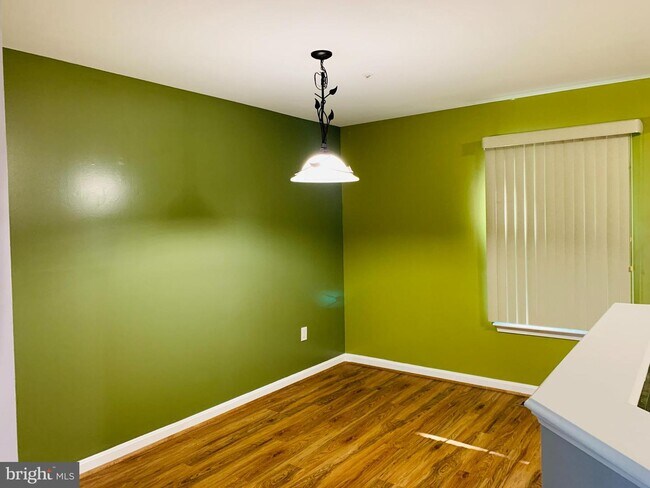 Foto del edificio - 853 English Chestnut Dr