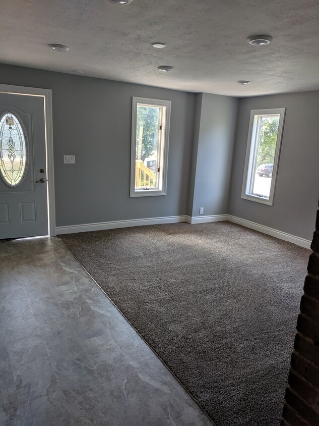 11 McIntyre Rd Unit 2, Gibsonia, PA 15044 Apartments in Gibsonia, PA