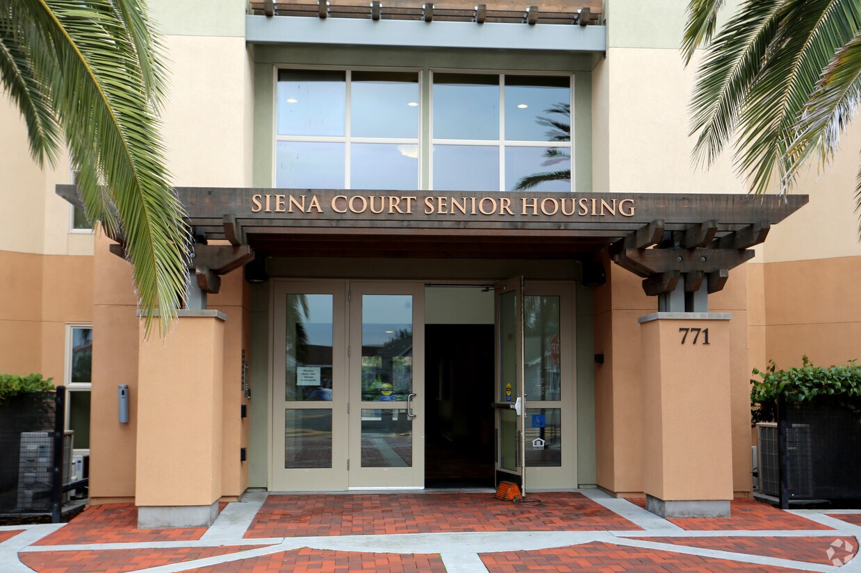 Foto del edificio - Siena Court Senior Housing