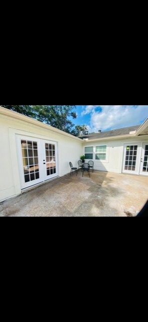 Building Photo - 5795 Meadow Way