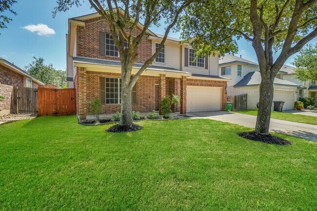 Foto del edificio - Beautiful 3 Bedroom 2.5 Bathroom Two Stori...