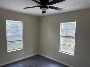 Building Photo - 7918 Woodlyn Rd