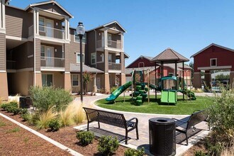 Building Photo - 2300 Loveridge Rd