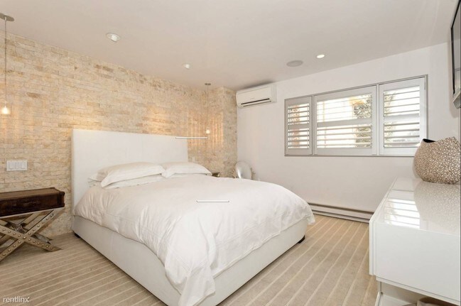 Building Photo - 1 br, 1 bath Condo - 1101 Haxall Point # U812