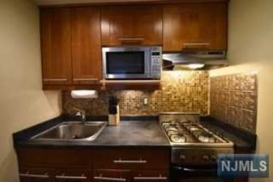 Foto del edificio - 420 Park Pl