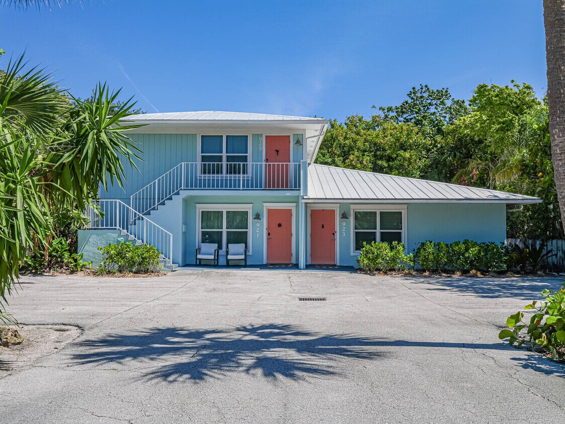 Foto principal - 925 Coquina Ln
