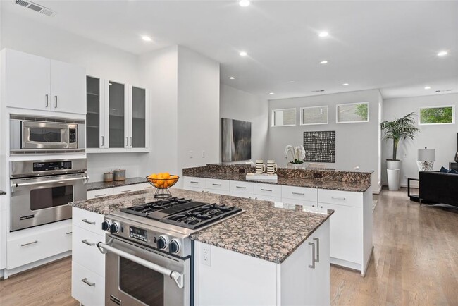 Foto del edificio - 3925 Gilbert Ave