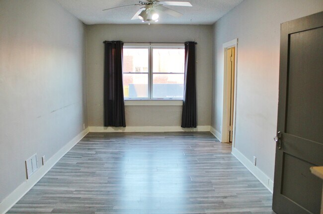 Foto del edificio - 404 Liberty St