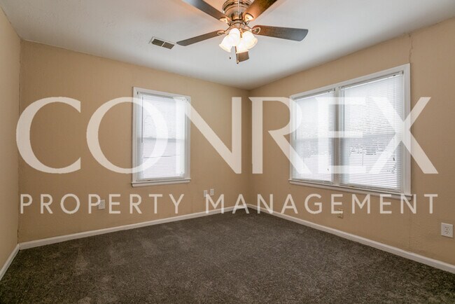 Foto del edificio - 5247 Laurel Ave