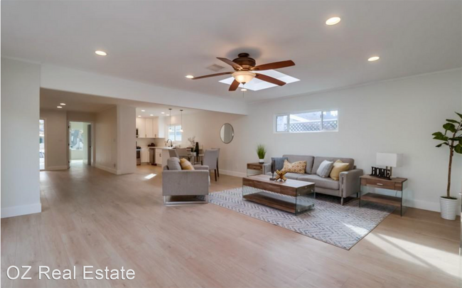 Building Photo - 5 br, 2 bath House - 5718 Campanile Way