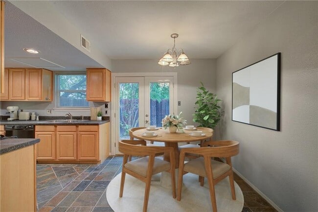 Building Photo - 2901 Burning Oak Dr