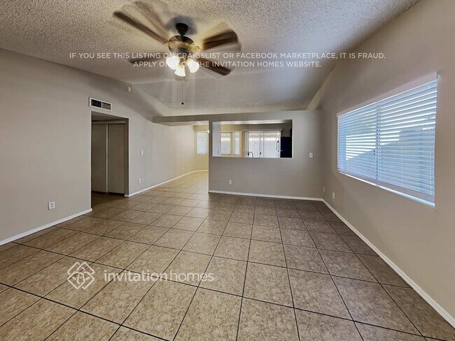 Foto del edificio - 8917 W Flower St