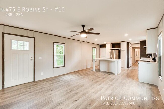 Foto del edificio - 475 E Robins St