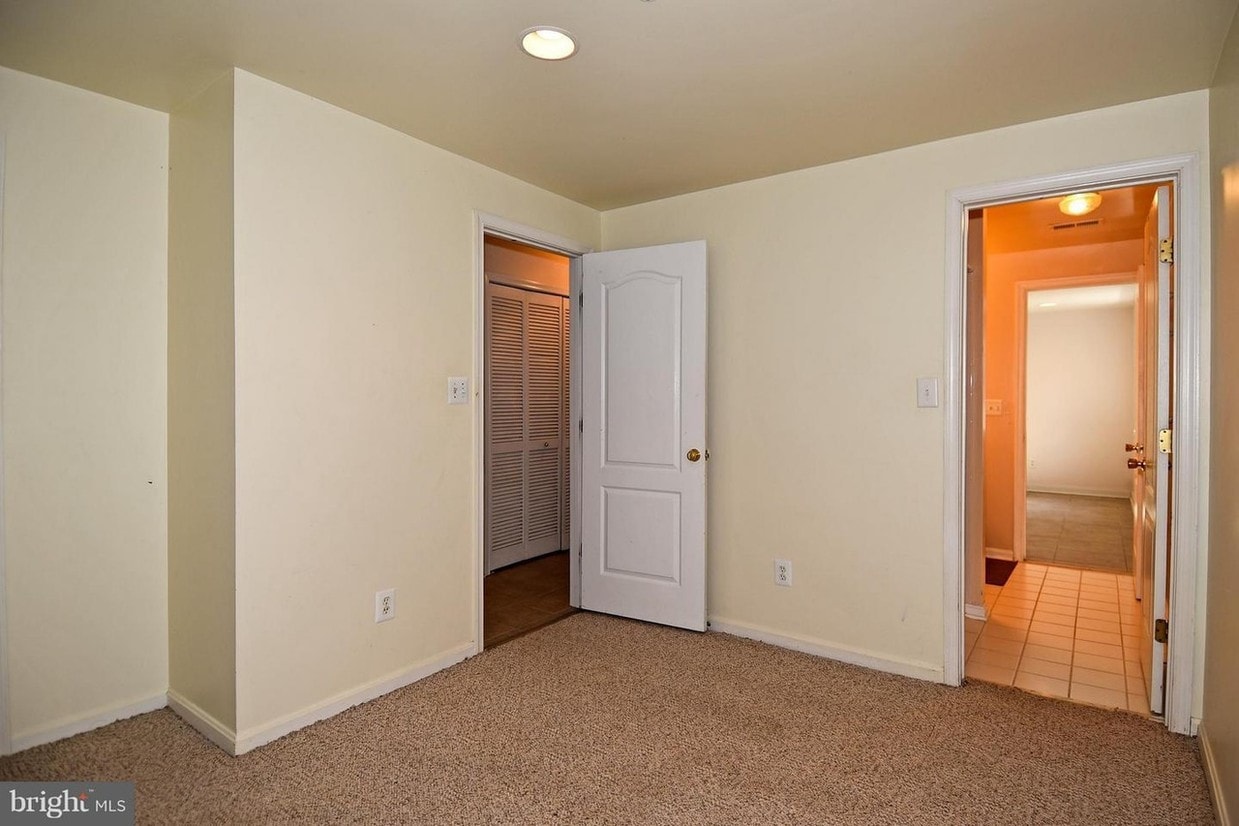 Primary Photo - 7931 Beach Plum Ln