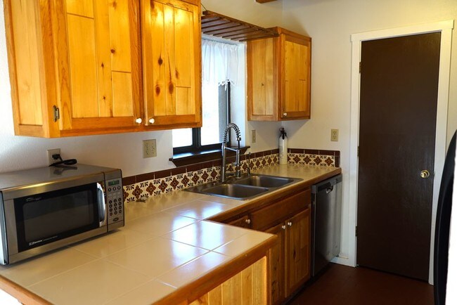 Building Photo - 73 Encantado Loop