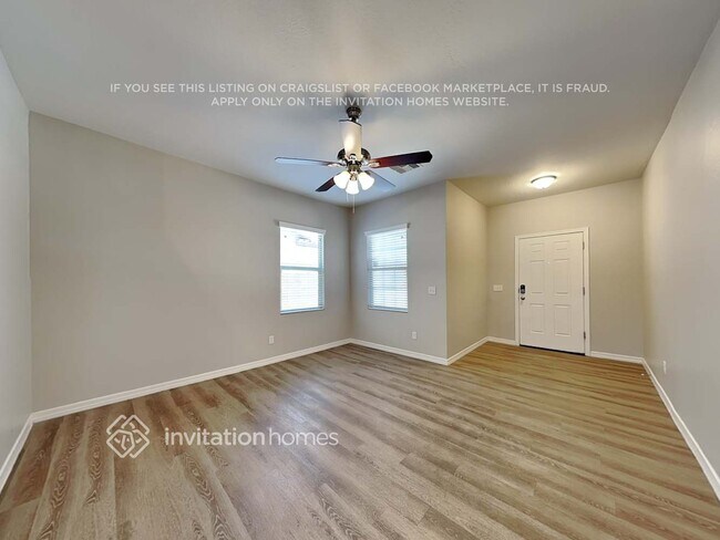 Foto del edificio - 395 W White Sands Dr