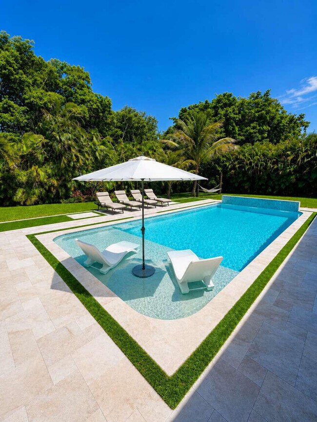 Foto del edificio - 2932 Banyan Blvd Cir NW