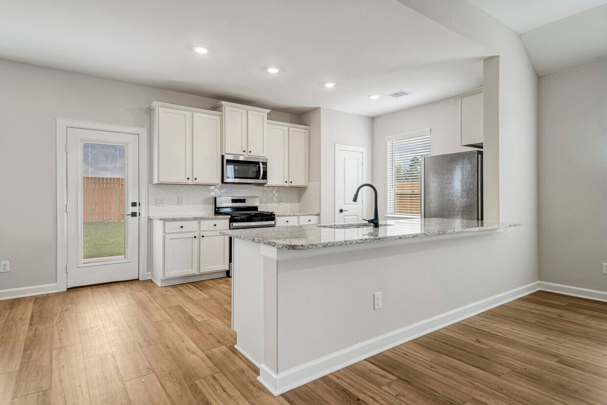 Building Photo - 15683 Honey Cv Dr