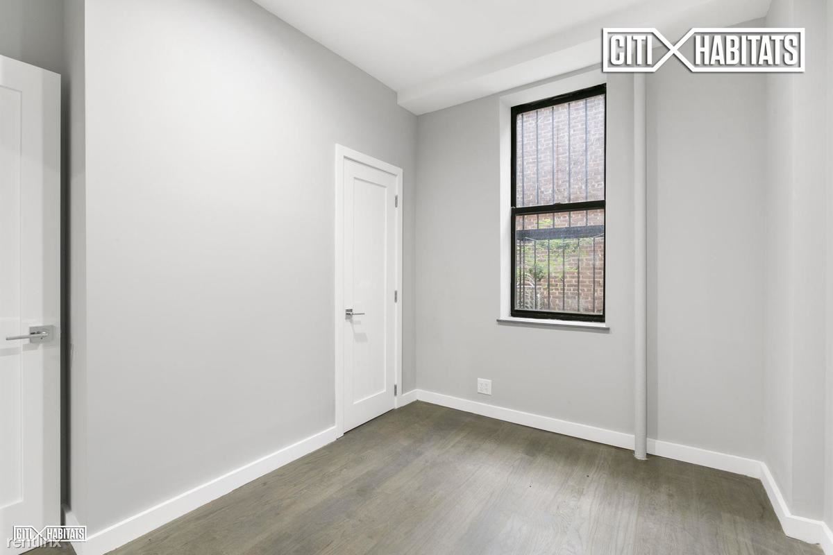 Foto del edificio - 124 E 103rd St