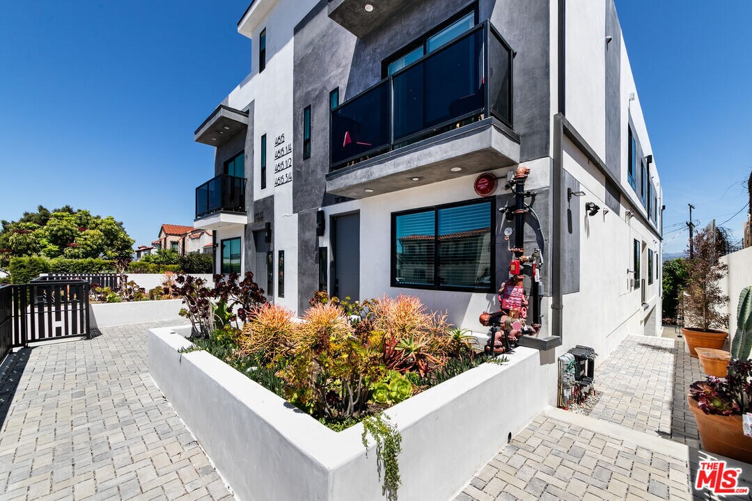 Foto principal - 4615 St Charles Pl
